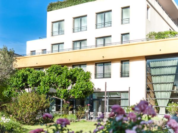 Avignon Grand Hotel : photo 8 de la chambre chambre triple - vue sur jardin