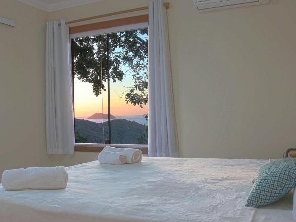 Pousada La Dolce Vita : photo 1 de la chambre suite principale avec baignoire - vue sur mer