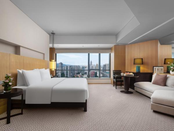 Jinling Hotel : photo 1 de la chambre yatai tower deluxe business view room