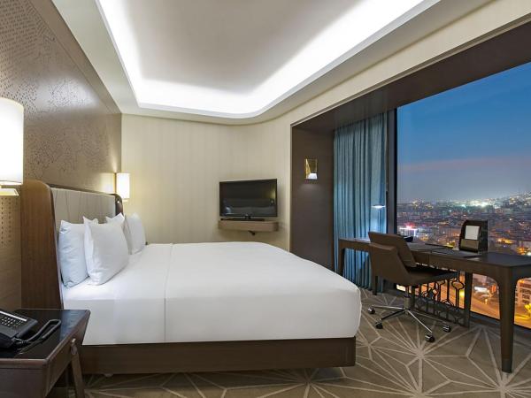 Hilton Istanbul Kozyatagi : photo 1 de la chambre chambre lit king-size deluxe