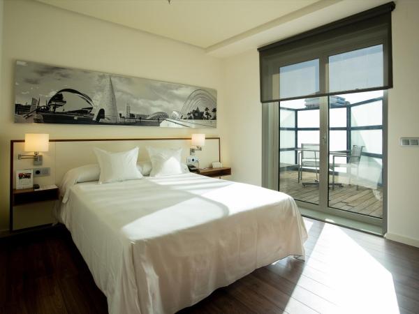 Primus Valencia : photo 8 de la chambre chambre double ou lits jumeaux supérieure avec terrasse