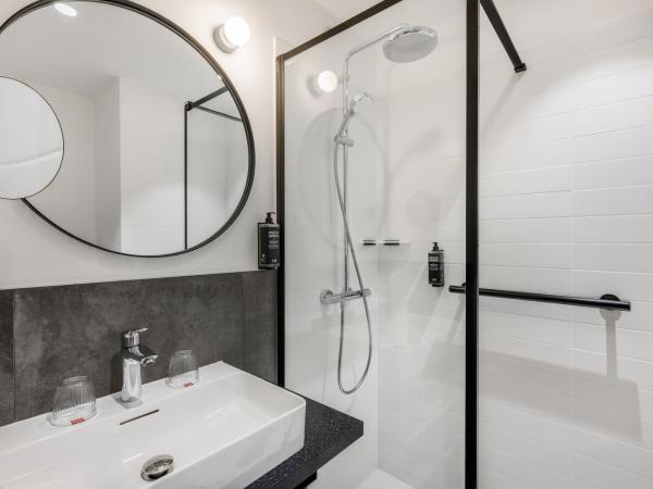 ibis Budapest Stadium : photo 6 de la chambre chambre double premium avec canapé-lit