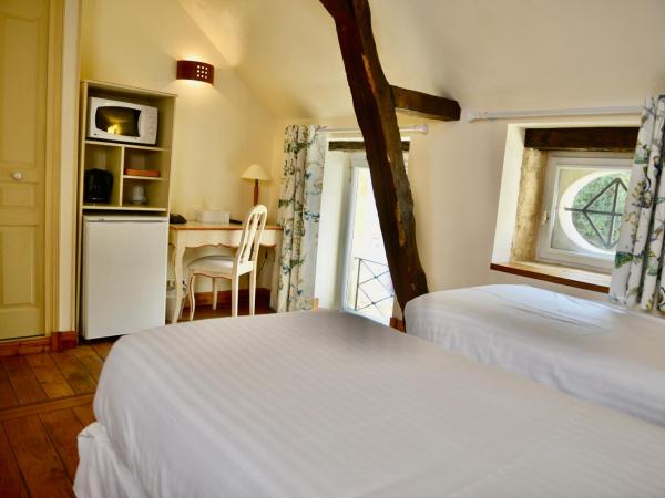 La Villa des Consuls - Gîte de tourisme de charme : photo 3 de la chambre grande chambre double (2ème Étage)