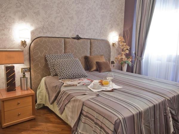 Hotel Europa : photo 1 de la chambre chambre lits jumeaux