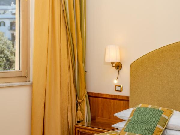 Hotel Antiche Mura : photo 6 de la chambre grande chambre double ou lits jumeaux