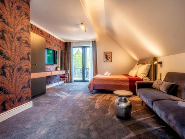 Villa Viktória : photo 8 de la chambre chambre double deluxe avec baignoire