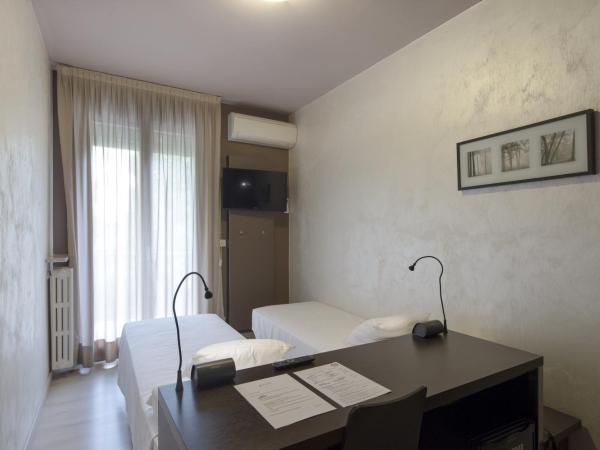 M14 Hotel & Spa : photo 1 de la chambre chambre double ou lits jumeaux avec balcon