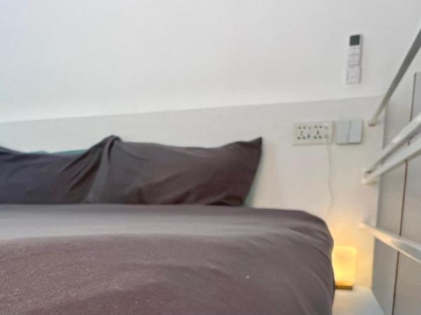 Sleep Inn - Lonely Beach : photo 6 de la chambre chambre double avec salle de bains commune