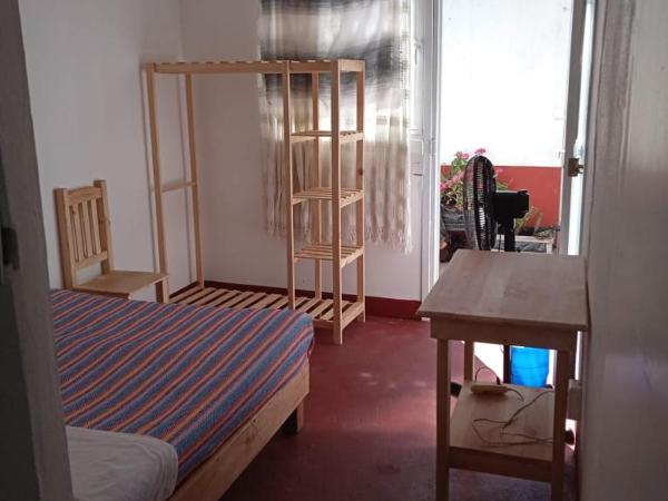 Hostal San Pueblo : photo 1 de la chambre chambre double avec salle de bains privative