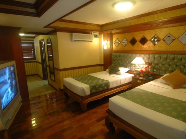 Highway Hotel : photo 5 de la chambre chambre double ou lits jumeaux de luxe 