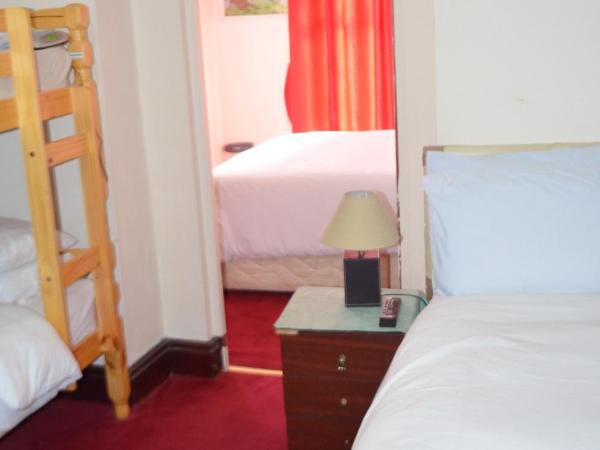 Lyndhurst Hotel : photo 4 de la chambre chambre familiale avec salle de bains privative