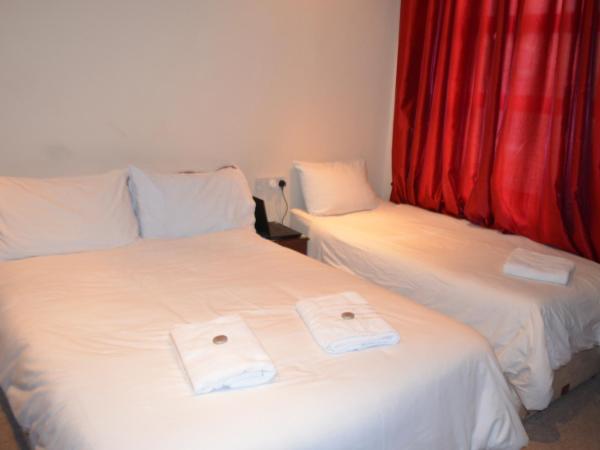 Lyndhurst Hotel : photo 5 de la chambre chambre familiale avec salle de bains privative