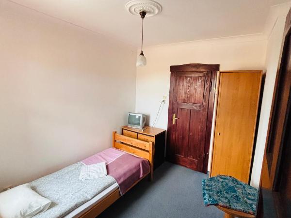 Willa Pod Wieżami : photo 2 de la chambre chambre simple avec salle de bains privative séparée