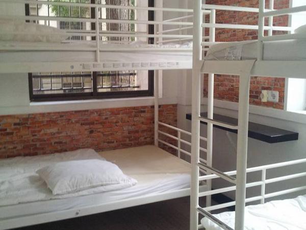Hostels Meetingpoint : photo 3 de la chambre lit simple dans dortoir pour femmes de 8 lits