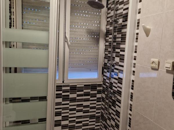 Metropolitan Atocha : photo 4 de la chambre chambre lits jumeaux avec salle de bains privative