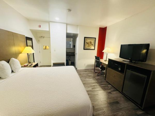 Ramada by Wyndham San Diego Airport : photo 2 de la chambre chambre lit king-size - non-fumeurs