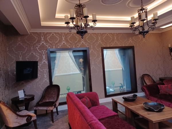 Hotel Dvorana : photo 3 de la chambre suite 3 chambres