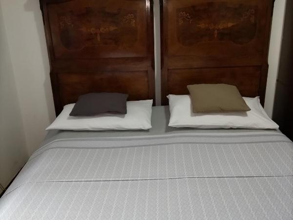 B&B Maddalena Di San Zeno : photo 6 de la chambre chambre double ou lits jumeaux avec salle de bains commune