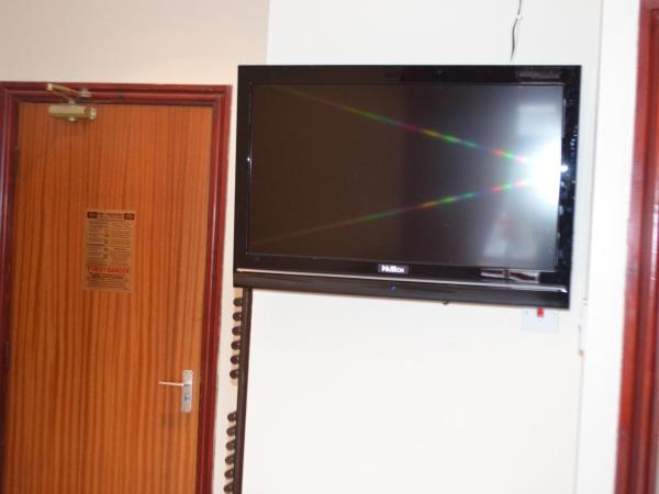 Lyndhurst Hotel : photo 6 de la chambre chambre familiale avec salle de bains privative