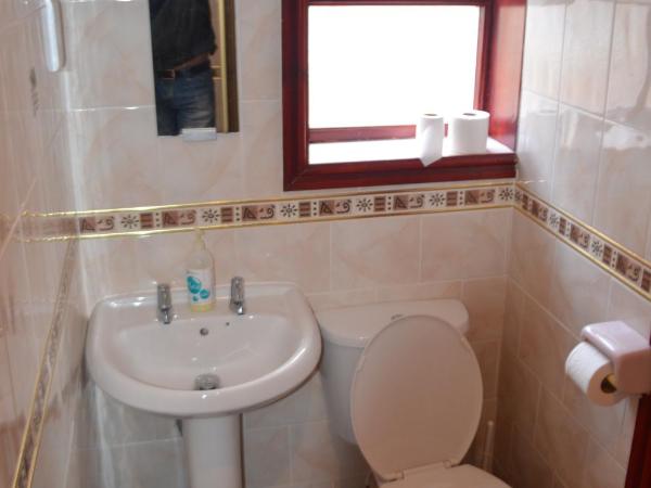 Lyndhurst Hotel : photo 6 de la chambre chambre familiale avec salle de bains