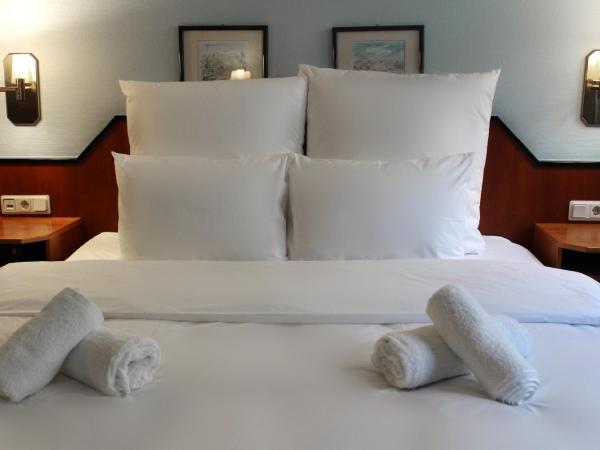 Hotel Mozart Bonn : photo 1 de la chambre chambre double avec salle de bains privative