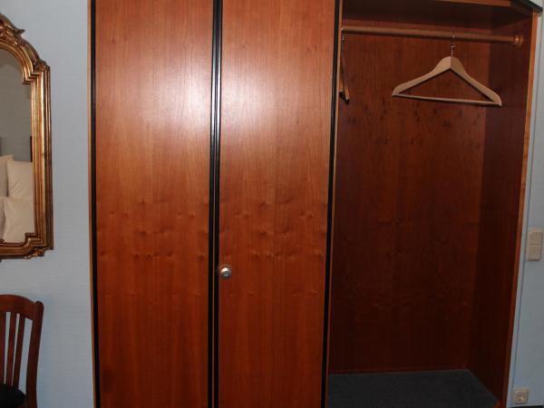 Hotel Mozart Bonn : photo 9 de la chambre chambre double avec salle de bains privative