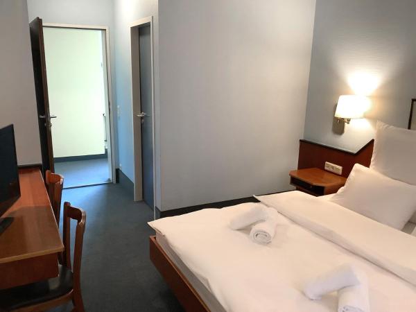 Hotel Mozart Bonn : photo 7 de la chambre chambre double avec salle de bains privative