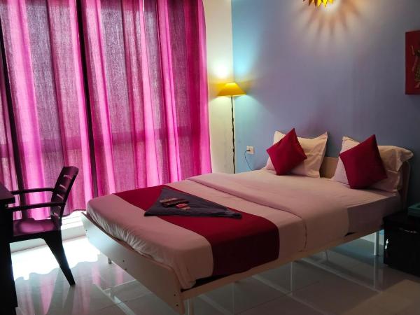 GM Hospitality Services pune : photo 1 de la chambre chambre double avec salle de bains privative