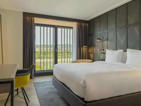Four Points by Sheraton Budapest Danube : photo 2 de la chambre superior, guest room, 1 doubles, river view, balcony