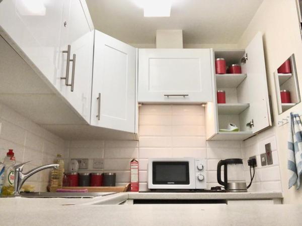 Metropolitan Coziness Private Bedrooms in Euston Station 161 : photo 1 de la chambre chambre double standard avec salle de bains commune