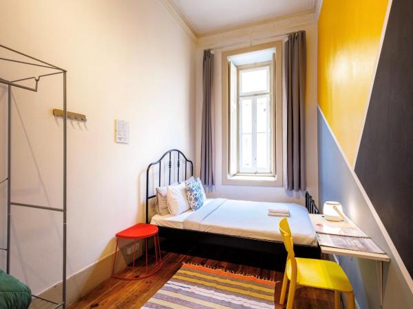 Ambiente Hostel : photo 2 de la chambre chambre double avec toilettes communes