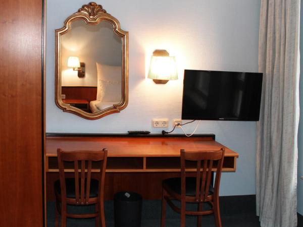 Hotel Mozart Bonn : photo 3 de la chambre chambre simple avec salle de bains privative