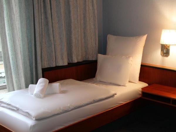 Hotel Mozart Bonn : photo 4 de la chambre chambre simple avec salle de bains privative