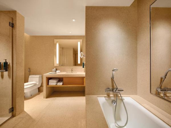 DoubleTree by Hilton Johor Bahru : photo 4 de la chambre king corner suite with bath tub
