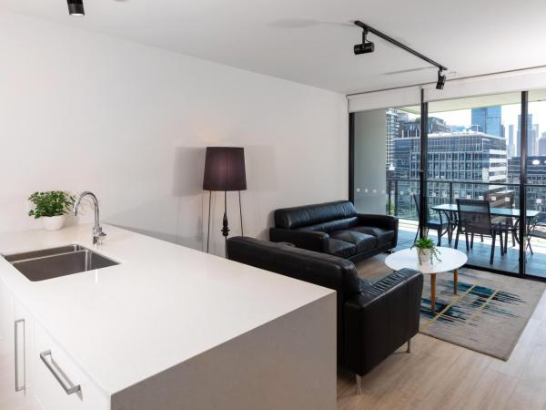 Arena Apartments by CLLIX : photo 8 de la chambre appartement 2 chambres et 2 salles de bains deluxe