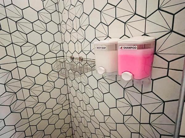 Number 4 Old Town : photo 2 de la chambre chambre lits jumeaux avec salle de bains commune