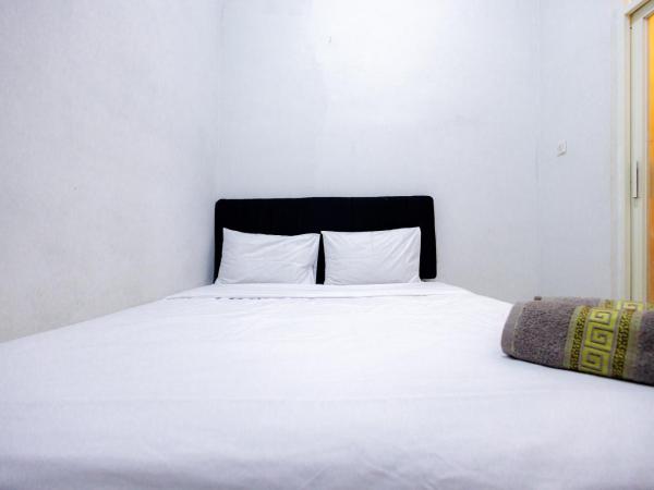 Marcello Residence Siwalankerto near Petra University Surabaya Mitra RedDoorz : photo 8 de la chambre chambre double standard