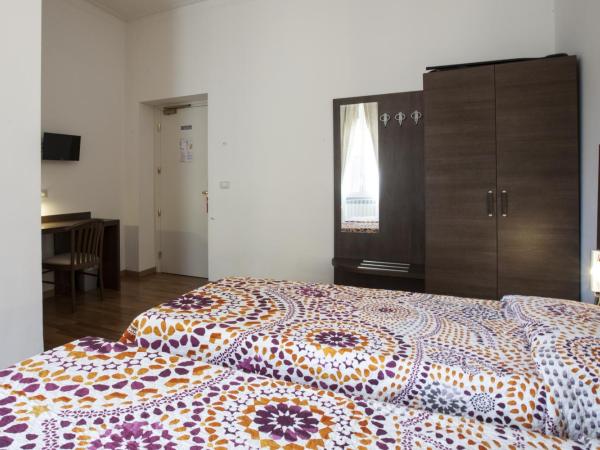 Hotel Amalfi : photo 3 de la chambre chambre lits jumeaux