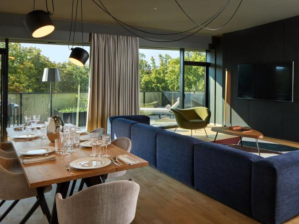 L'esquisse Hotel & Spa Colmar - MGallery : photo 4 de la chambre appartement penthouse 3 chambres - terrasse - vue panoramique