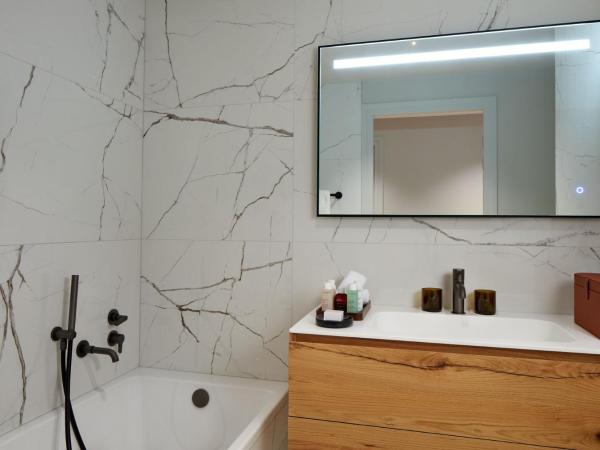 L'esquisse Hotel & Spa Colmar - MGallery : photo 1 de la chambre appartement penthouse 3 chambres - terrasse - vue panoramique