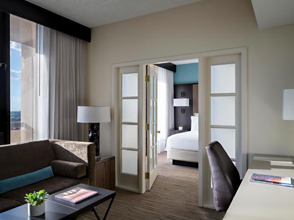 Houston Marriott Westchase : photo 1 de la chambre suite junior lit king-size