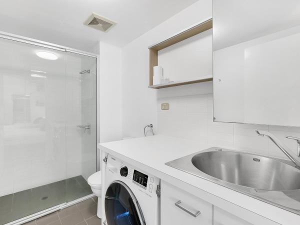 South bank Serviced Apartments : photo 2 de la chambre double room with balcony - no parking space 
