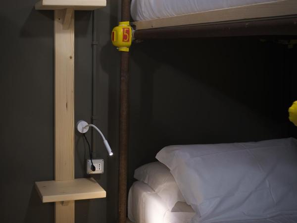 Hostelò - Luxury Hostel : photo 5 de la chambre dortoir mixte de 10 lits