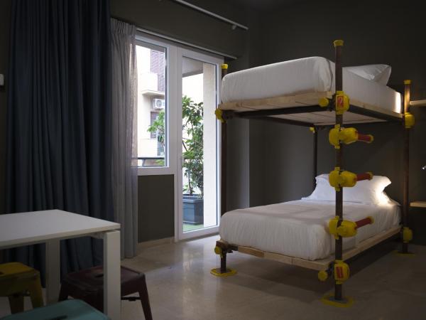 Hostelò - Luxury Hostel : photo 4 de la chambre dortoir mixte de 8 lits 