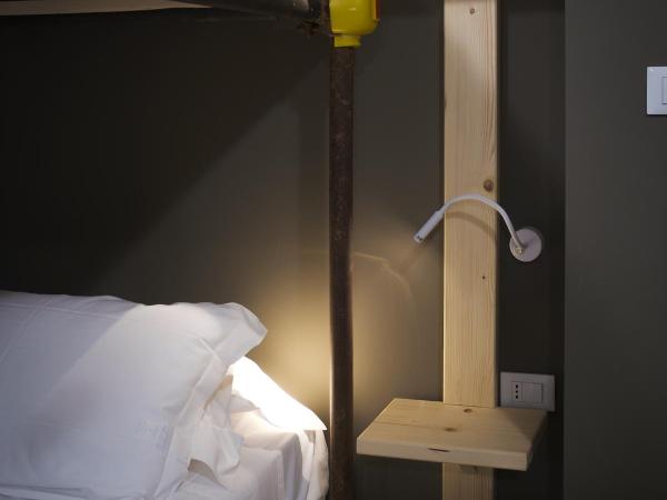 Hostelò - Luxury Hostel : photo 8 de la chambre dortoir mixte de 8 lits 