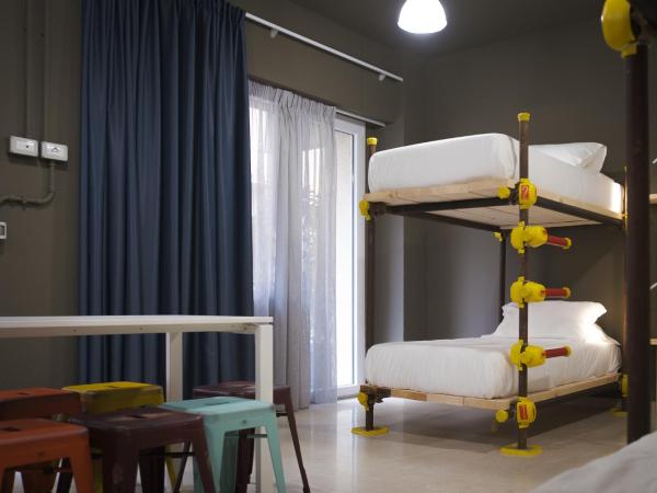 Hostelò - Luxury Hostel : photo 7 de la chambre dortoir mixte de 8 lits 