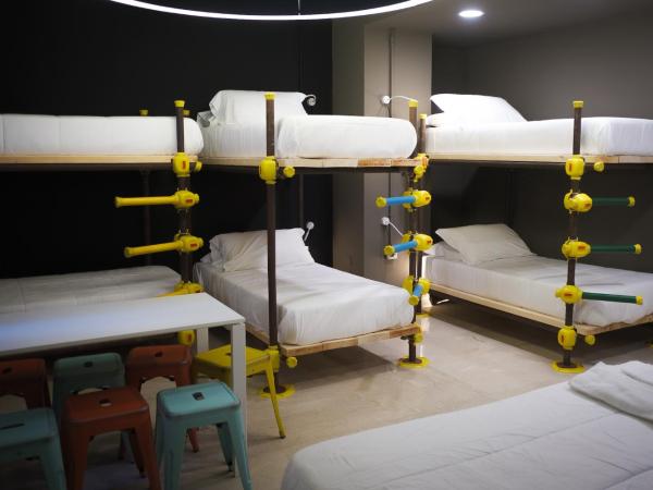 Hostelò - Luxury Hostel : photo 4 de la chambre dortoir mixte de 8 lits 