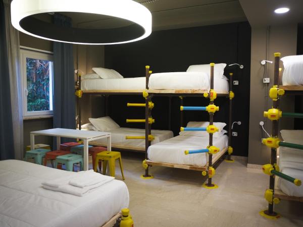 Hostelò - Luxury Hostel : photo 3 de la chambre dortoir mixte de 8 lits 
