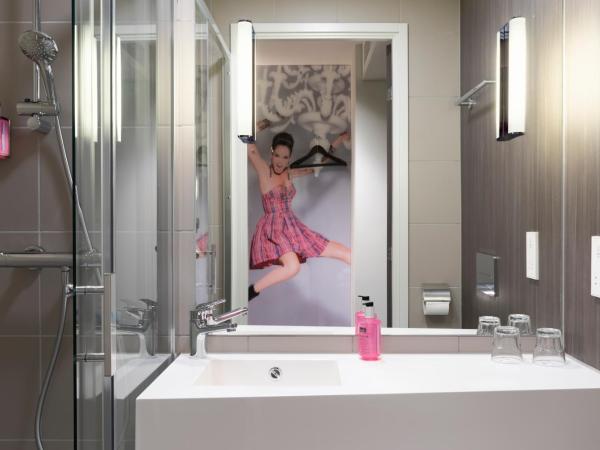 Moxy York : photo 1 de la chambre chambre double moxy sleeper avec 2 lits jumeaux/simples