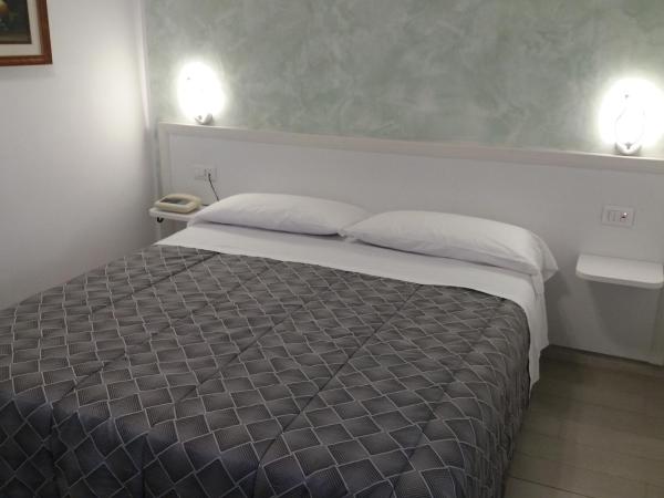 Hotel Costa : photo 7 de la chambre chambre double